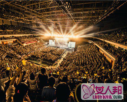 bigbang南京演唱会现场火爆 歌迷热情气氛狂热