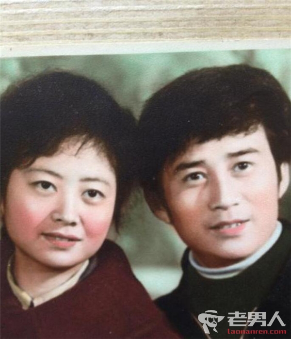 >蒋欣父母年轻时候照片被扒出 蒋欣爸爸也太帅了吧！