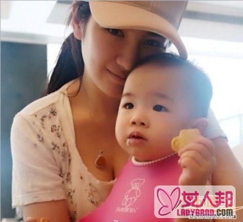 黄毅清带女儿出境原因真相 微博长文自述:我要拯救孩子