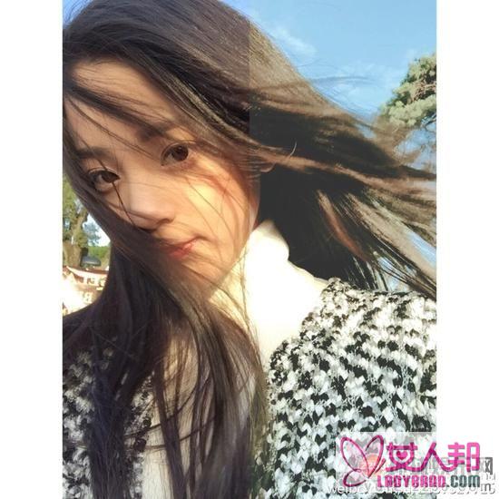 欧阳娜娜被疑享特权 初中念1年就领毕业证