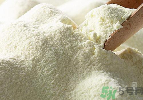 有机奶粉和配方奶粉有什么区别？有机奶粉和配方奶粉哪个好？