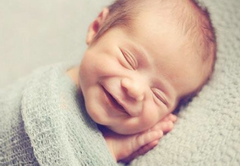 新生儿采用什么睡姿才是科学正确的