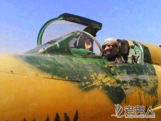 >英国人权观察组织称IS恐怖组织正进行战斗机飞行员训练