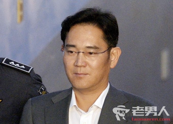 李在镕行贿案一审 审判结果将直接影响朴槿惠刑罚