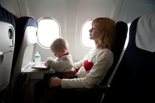 男婴终身免费乘机 网友称别人家的飞机就是好