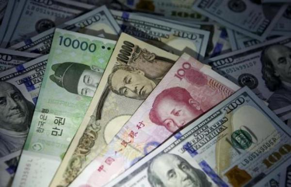 易纲汇率操纵国 美国未将中国列为汇率操纵国 继续施压人民币