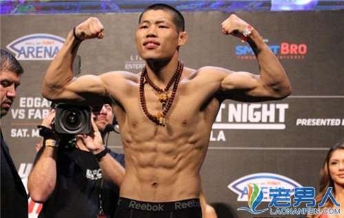 UFC李景亮最新比赛视频 85秒击倒巴西拳手再创佳绩