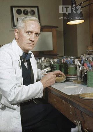 >伊恩·弗莱明 1928年9月15日 亚历山大·弗莱明发现了青霉素