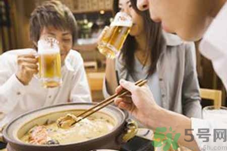 吃火锅喝啤酒会胖吗？吃火锅喝啤酒胖了怎么办？