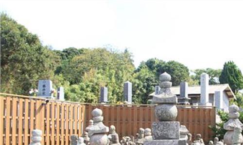 杨贵妃墓的尸体 杨贵妃墓 为何日本也有贵妃墓/哪个是真的