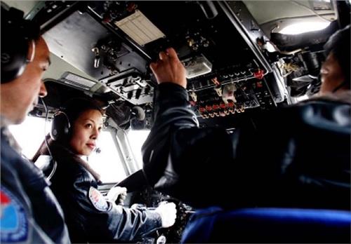 中国女飞行员王亚平简历资料介绍 王亚平有望成为中国首位女航天员