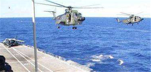 >意大利军用直升机坠入地中海 已致1名飞行员死亡