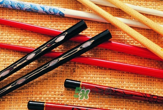 新木筷子使用前怎么处理？新买的木筷子怎么处理