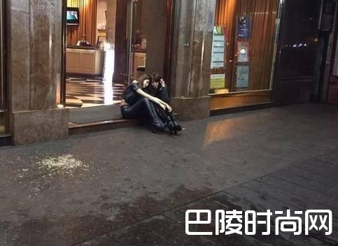 艳星蓝燕醉倒街头 和权老实水中大战动态图流出