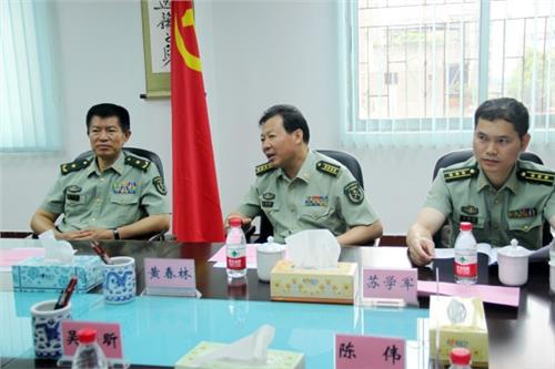 广州军区司令员徐粉林大将到玉林军分区查询辅导