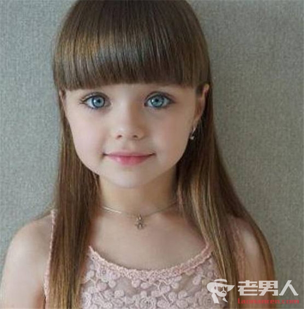 6岁女孩酷似洋娃娃 长相精致被誉为世上最美女孩