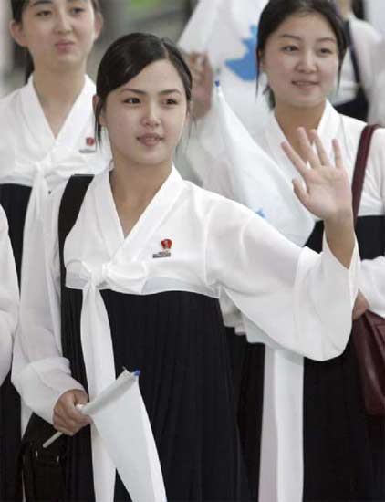 朝鲜李雪主前夫照片 朝鲜“第一夫人”李雪主被曝婚前特训半年(图)