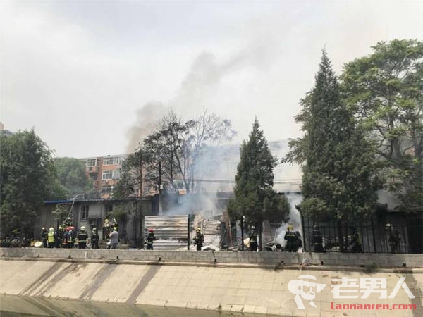 >北京酒仙桥房屋起火 火灾仅用半小时被扑灭