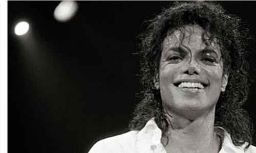 迈克尔杰克逊经典歌曲 迈克尔杰克逊整容前后照片对比惊人