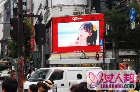 SNH48霸屏东京 美少女们泳装镜头尺度辣眼不敢看