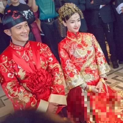 >传统中式婚服很抬人！刘诗诗、ab、佟丽娅的凤冠霞帔谁最好看？