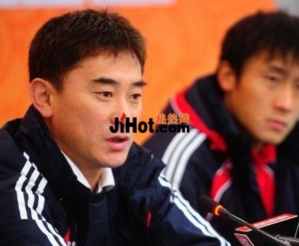 国足教练傅博简历 中国男足教练是谁 付博个人简历及照片