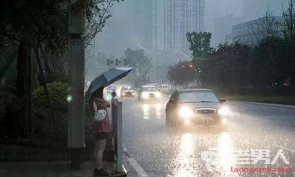 重庆发布洪水黄色预警 最高水位将超警戒水位