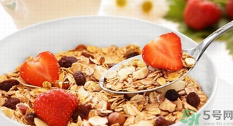 >早餐吃燕麦片能减肥吗？早餐燕麦片的吃法以及搭配