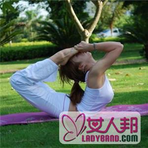 >【TPE瑜伽垫是什么】TPE瑜伽垫的优点_TPE瑜伽垫PK PVC瑜伽垫