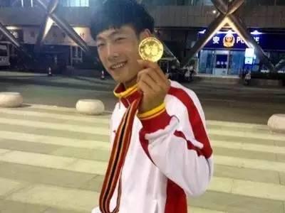 跳远王嘉男个人资料 王嘉男收获跳远金牌 刘洪亮创个人最佳万米夺冠