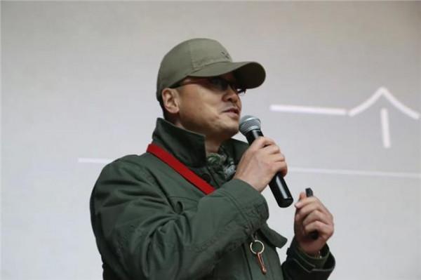 >左力演讲 《左力 一个人的长征》 全国巡回演讲在内蒙古大学开讲