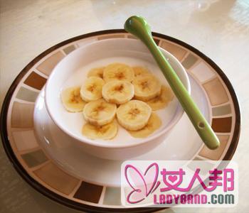 >【香蕉牛奶汁的做法】香蕉牛奶汁的功效_香蕉牛奶汁宝宝能喝吗
