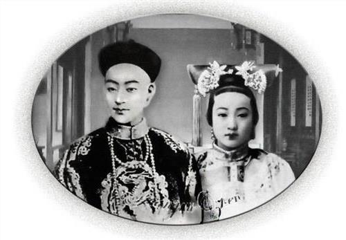 求(清穿)穿到清朝末年成为光绪皇帝的宠妃珍妃他他拉氏的文~~~