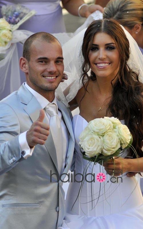荷兰国脚韦斯利·斯内德(Wesley Sneijder)大婚，新娘Yolanthe Cabau van Kasbergen穿Maria Karin婚纱幸福浪漫！
