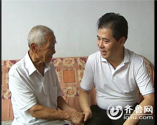 赵伟宏等县领导走访慰问困难群众老党员优抚对象