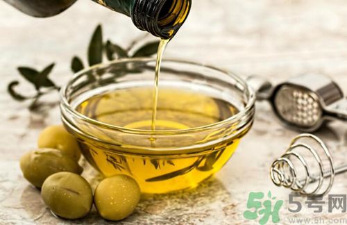 夏天吃橄榄油好还是调和油好？夏天吃橄榄油好吗？