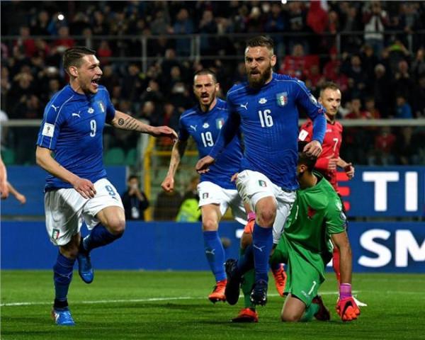 >德罗西在国家队的地位 罗马与意大利国家队阵中德罗西的核心位置不可动摇