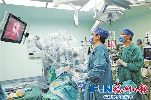 协和医院任彤手术安排 外科医生保驾 协和医院“达芬奇”完成300台手术