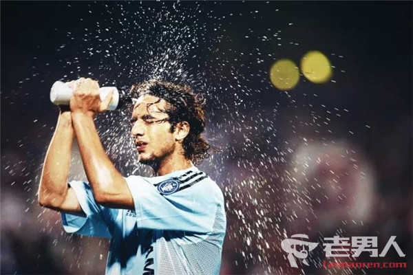 “埃及足球第一人”米多：曾与伊布德罗巴搭档 职业生涯晚期令人唏嘘
