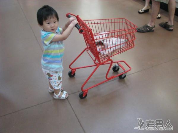 >超市惊遇一母女，这孩子长大肯定了不起！