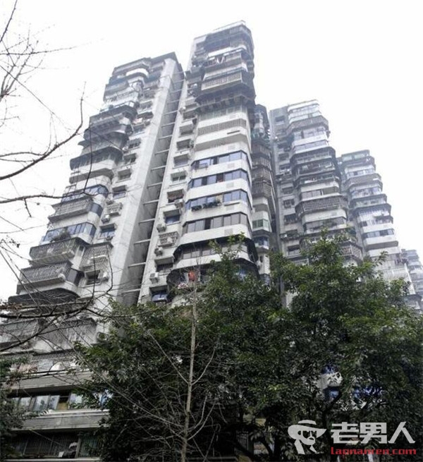 >重庆24层高楼无电梯 每年五六部影视剧来取景