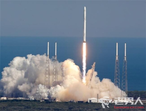 SpaceX飞船返航 带回超过1800千克的货物和科学样品