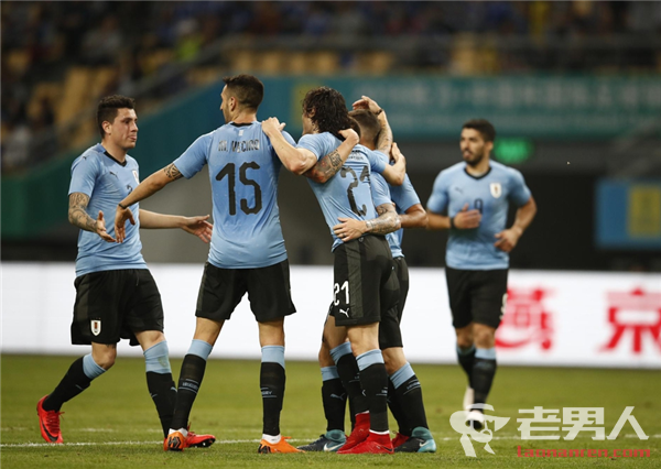 >中国杯：苏神点球建功卡瓦尼惊天倒钩 乌拉圭2-0完胜捷克