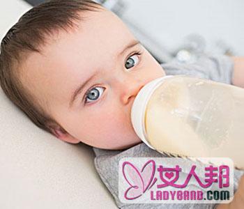 【婴儿不吃奶粉怎么办】婴儿为什么不吃奶粉_婴儿不吃奶粉只吃母乳