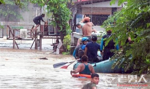 >菲律宾遭风暴突袭死亡人数上升200人 5万多人受灾航班取消