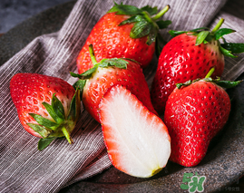 草莓为什么不甜？草莓不甜怎么办？