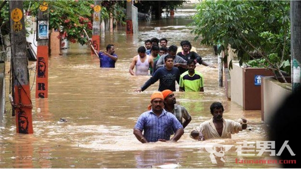 印度暴雨灾情持续 死亡人数仍在上升