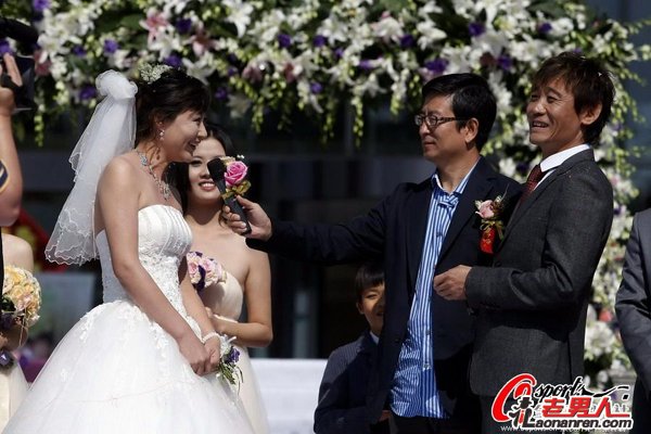 高峰结婚  新娘范春玲是其同学【图】