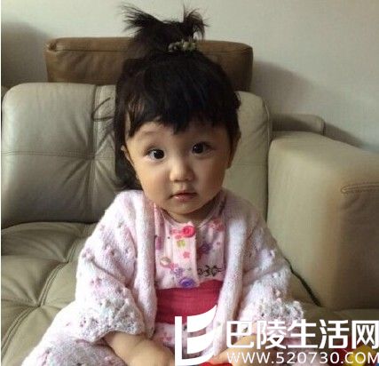 洪欣几个女儿叫什么名字 与小11岁男友张丹峰终于结婚了