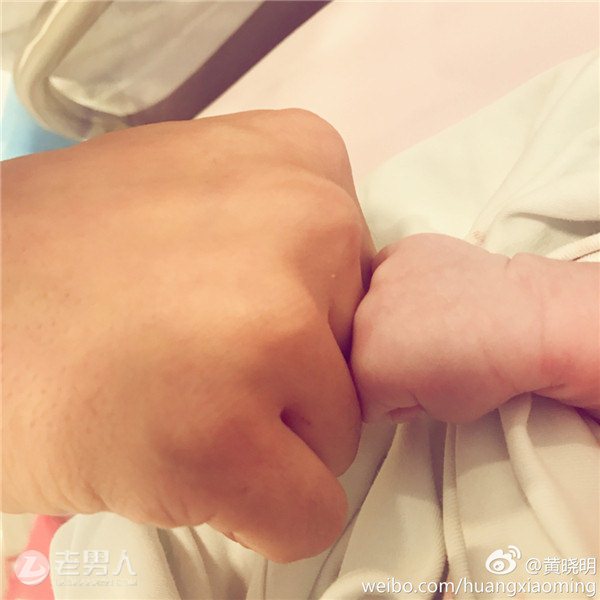 angelababy香港顺产生子 盘点近期出生的明星宝宝